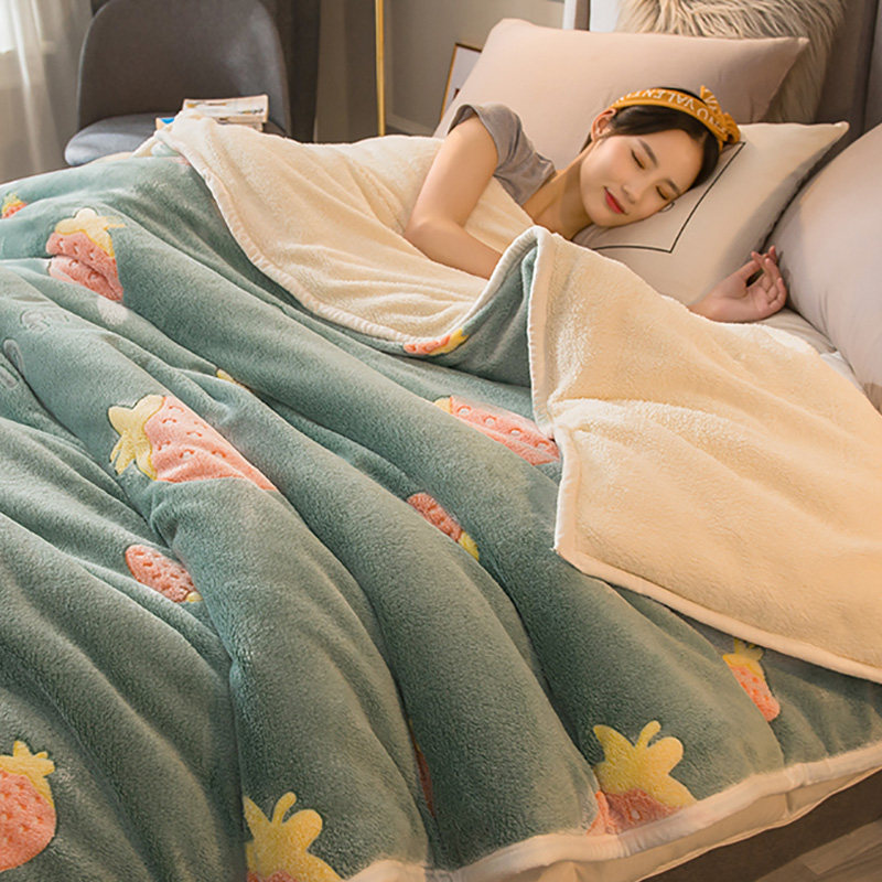 Double blanket quilt thickened spring and autumn warm coral velvet sheets people dormitory student lamb down nap cover blanket