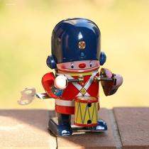 Knock on drumbeat walking toy children Upper old chain clockwork Iron Sheet Robot 80 Waiter Baby Man Wei Xiaobing