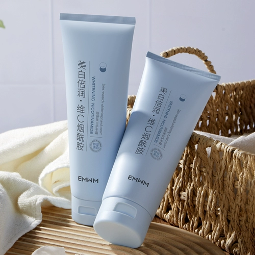 Осветляющий питательный защитный крем для рук содержит никотиновую кислоту против сухости, омоложение кожи, против трещин