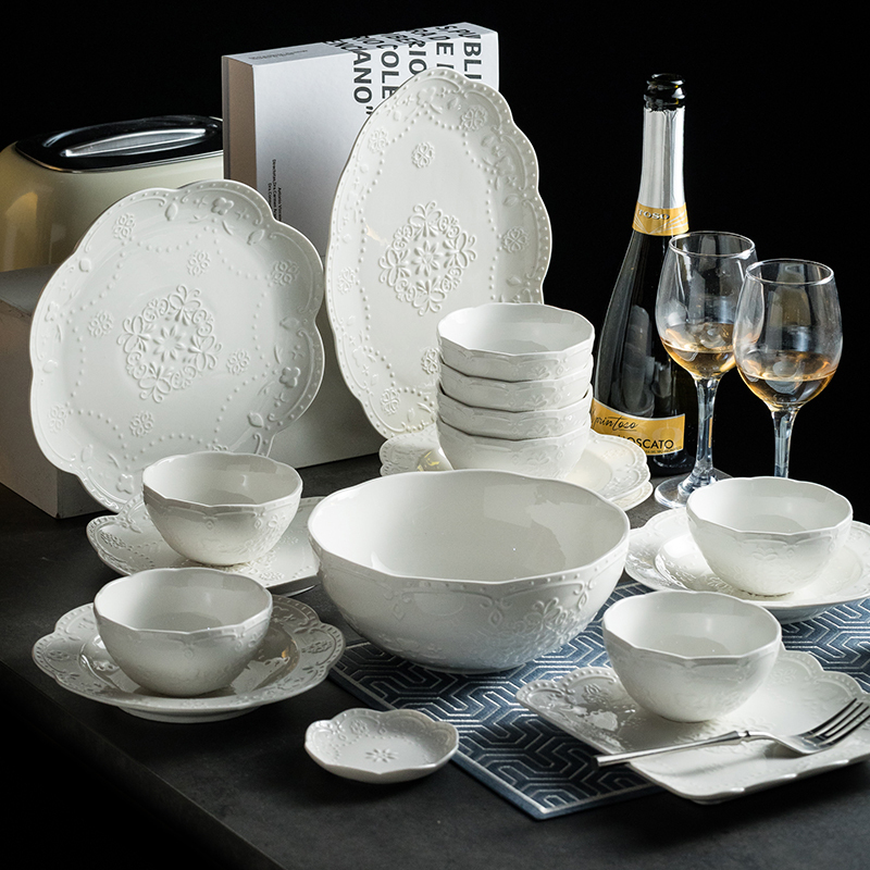 Embossed Bowl and Plate Set for Home Use, 2024 New Model, Fresh and Retro Style, Housewarming Tableware, High Aesthetic Bowl, Chopsticks, and Plate Set Embossed Bowl and Plate Set for Home Use, 2024 New Model, Fresh and Retro Style, Housewarming Tableware, High Aesthetic Bowl, Chopsticks, and Plate Set