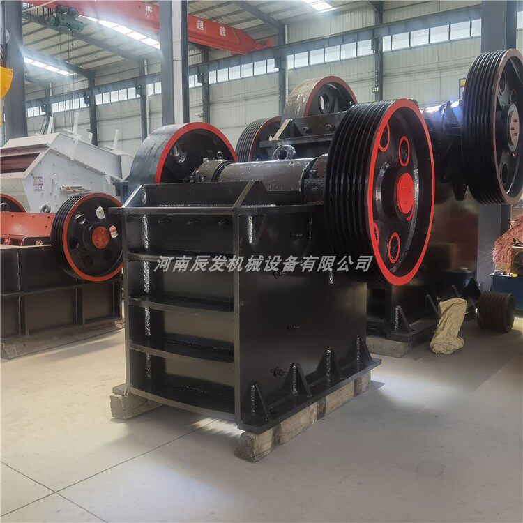 Small E-type crusher construction garbage crushed stone machine granite on-board mobile crushing production line