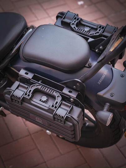 CM500CM300 BMW R18 bolsa de sillín sistema de montaje caja de herramientas barril de aceite de repuesto bolsa de sillín impermeable camping