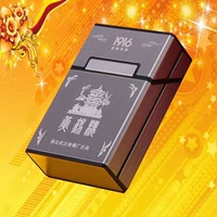 20 толстых сигаретных ящиков с желтой крановой башней