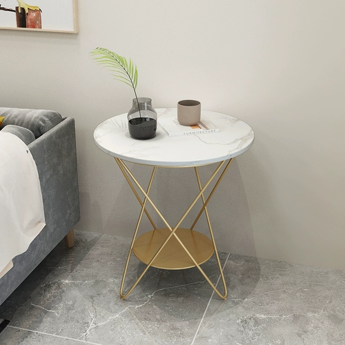 Приставной столик в скандинавском стиле, шиферный мраморный диван, угловой столик, маленькая квартира, простой современный светлый роскошный журнальный столик, итальянский прикроватный круглый столик