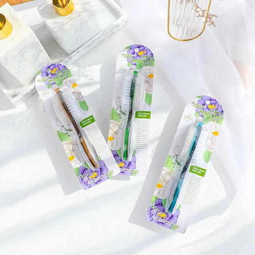 Потирая камень одной ногой, потирая ногу, восстанавливает ногу до мертвой кожи до мозолей, а кератиновая нога потирает ногу, потирая ноги