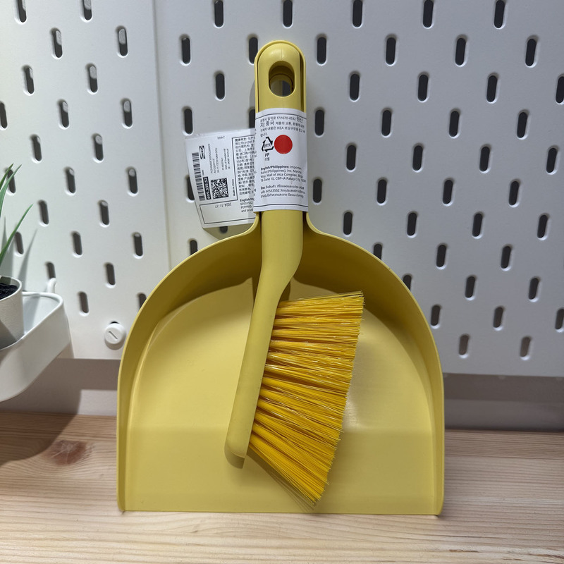 Ikea Peprig Dustpan and Brush Set for Household Cleaning, Desktop Dust, Hair, Broom, Garbage Shovel, Small Broom Ikea Peprig Dustpan and Brush Set for Household Cleaning, Desktop Dust, Hair, Broom, Garbage Shovel, Small Broom