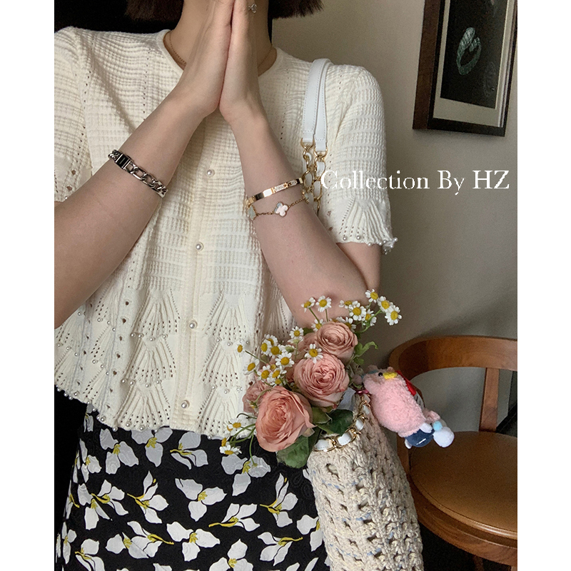 Hz'Daughter of the Sea' Ultra-Detailed Pearl Shell Embossed Texture Soft Girl Knit Top Short Cardigan