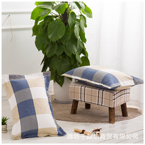 Chen set is sinking and the whole head is covered with silk cover and pillow case. A pair of envelope style brushed pillow core leather thickened single pillow