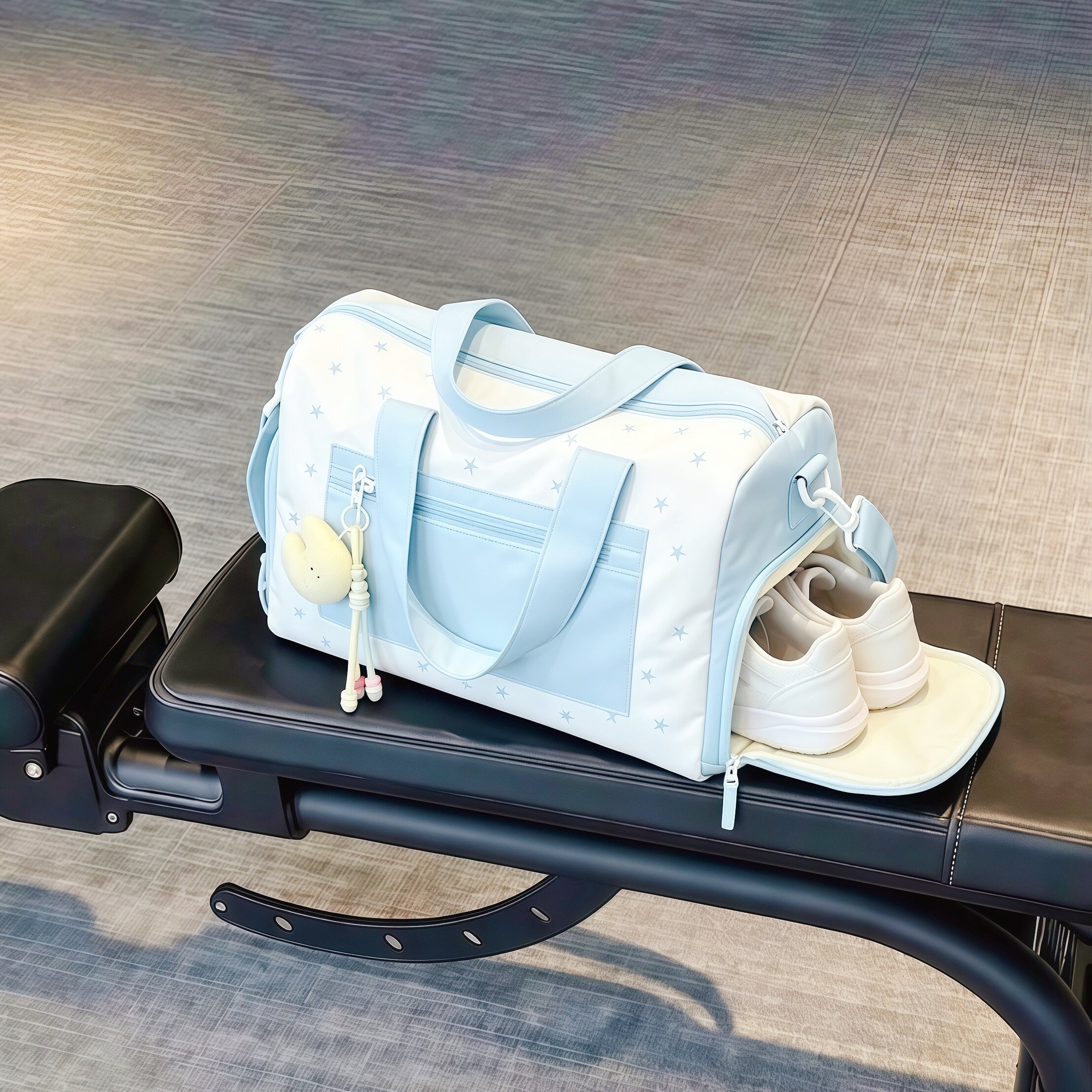 I found a super good-looking gym bag~