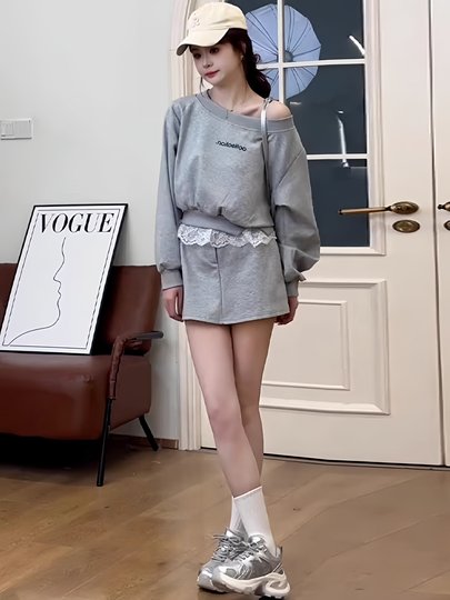 早秋穿搭一整套女小个子时尚运动休闲露肩蕾丝边卫衣半身裙两件套