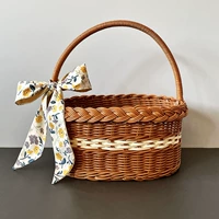 Корзина+шелковый шарф с желтой лозой (привязанный к себе) большой