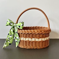 Корзина + зеленый хлопковый шарф (привязанный к себе) маленький