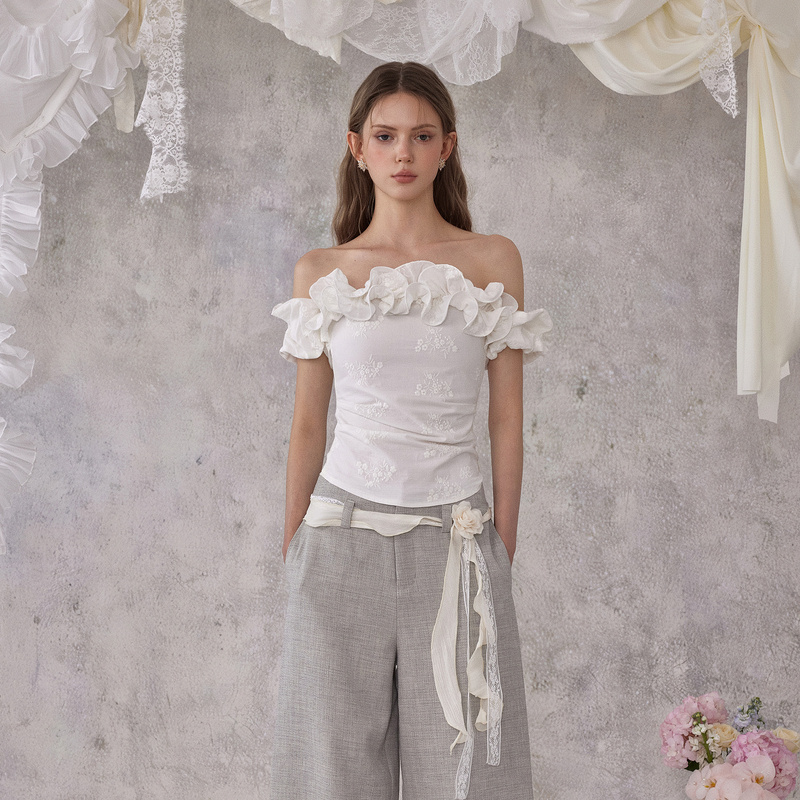 Noncestnon Original Nomeansno Rolled Edge White Off-Shoulder Original Ruffled Embroidered Pure Cotton Top Noncestnon Original Nomeansno Rolled Edge White Off-Shoulder Original Ruffled Embroidered Pure Cotton Top