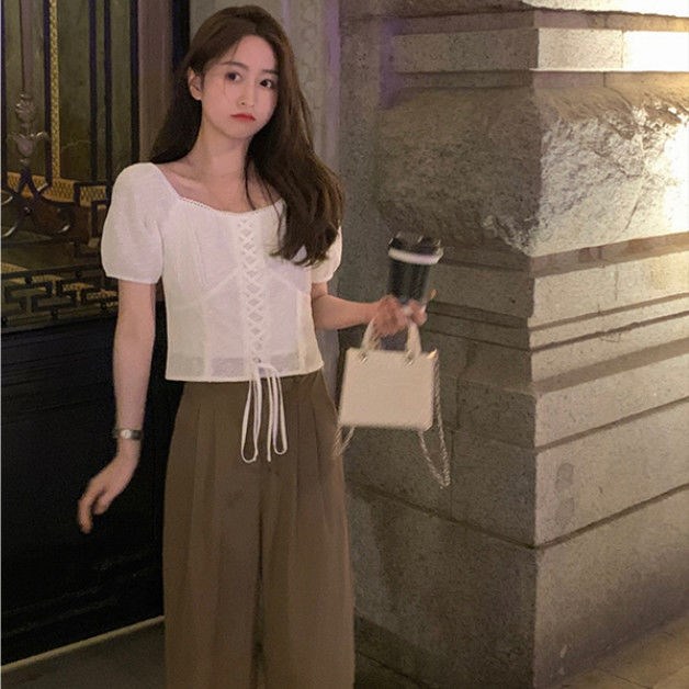 After meat, white French sweet square collar bubble sleeve top female summer design sense niche slim short pure wind (