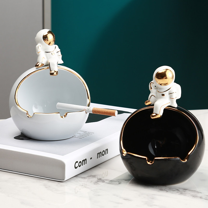 Spaceman small ashtray creative personality trend ins living room desktop bedroom Nordic ceramic ashtray decoration