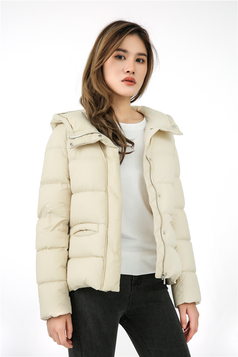 IRIS RING 2020年新款 充绒116g 女短款轻薄羽绒服 图8