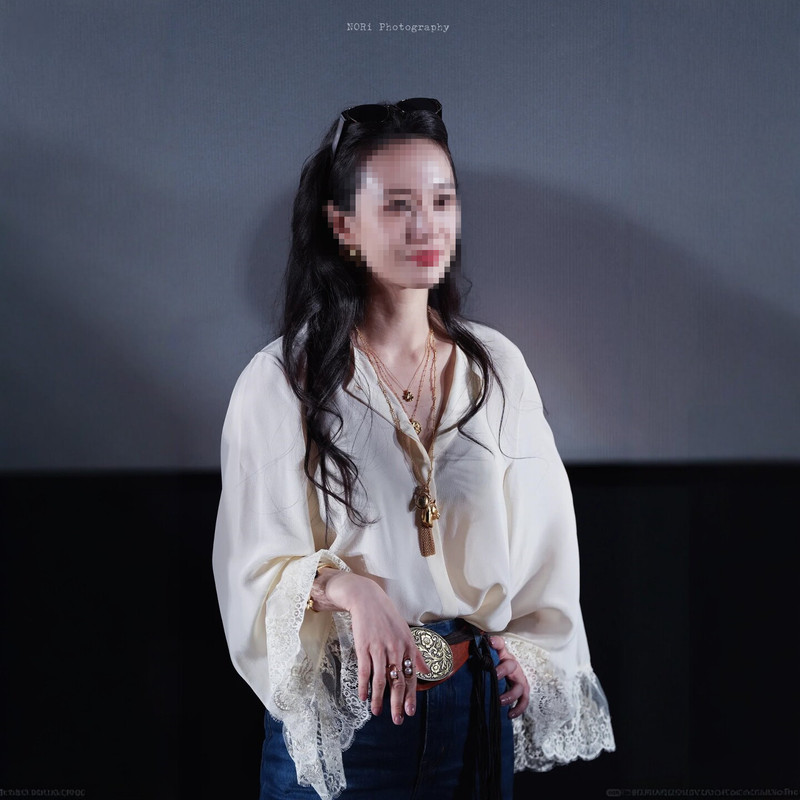 Butterfly House Horror Li Meng Style Off-White Light Luxury High-End Lace-Trimmed Cuff Satin Shirt Top for Women
