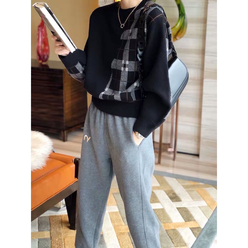 Liongzi Clothing Merchant Line New Letters Embroidered Fashion Trends Women Temperament Fall Plus Suede Thickened Fashion Wear Pants