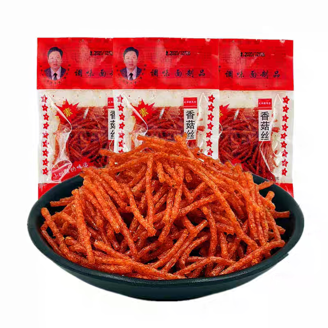 Mao Xiangde shredded mushroom sauce, shredded pork noodle products, spicy strips and potato shreds, the taste of childhood is spicy, spicy spicy slices, spicy