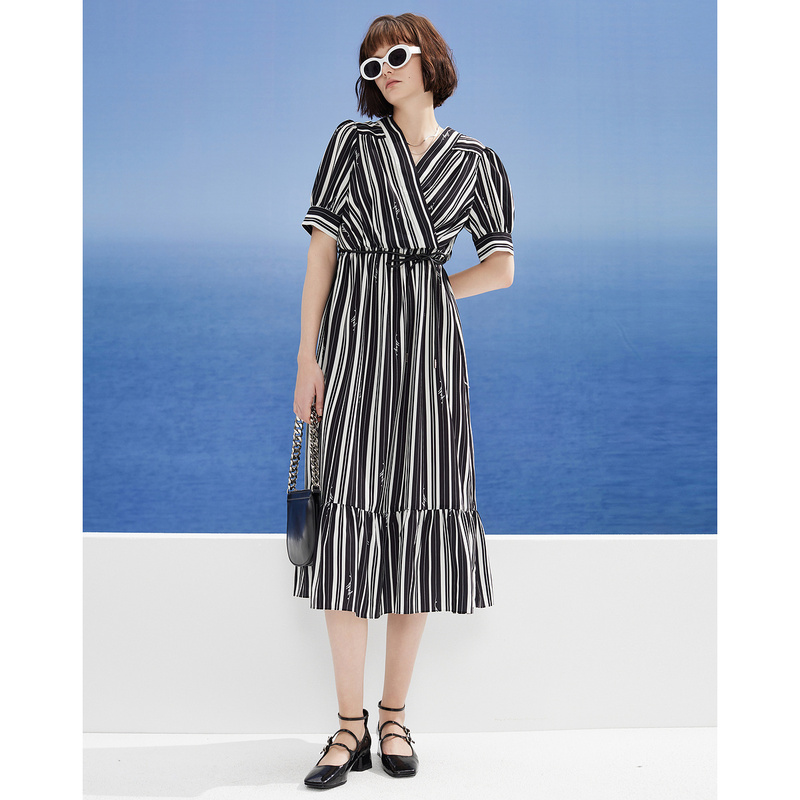 Dkny Tang Konaer Summer Black and White Contrast Striped Print Ruffled Hem V-Neck Short-Sleeved Dress for Women