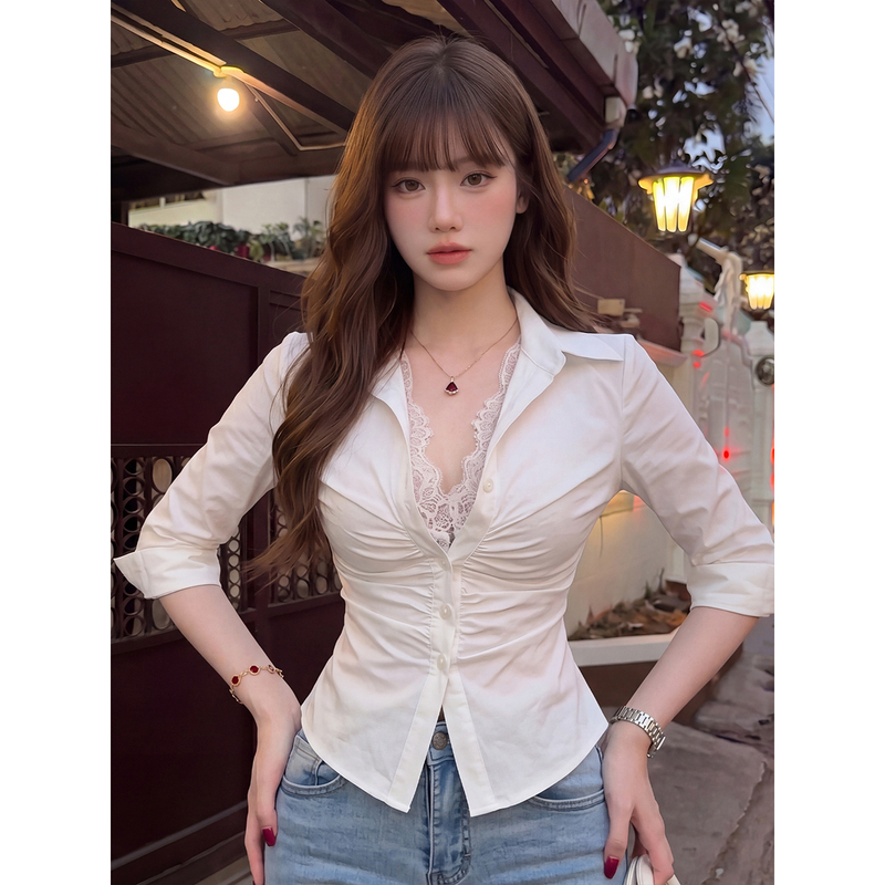 French-Style Sexy V-Neck Lace Patchwork Short-Sleeve Shirt for Women, Summer Pure Desire Ruched Design Slimming Top
