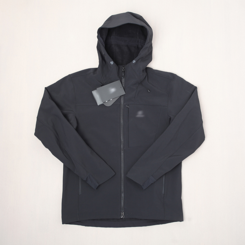 26 Autumn/Winter Men's Hooded Windproof and Water-Repellent Softshell Jacket with Fleece Lining for Warmth 0921