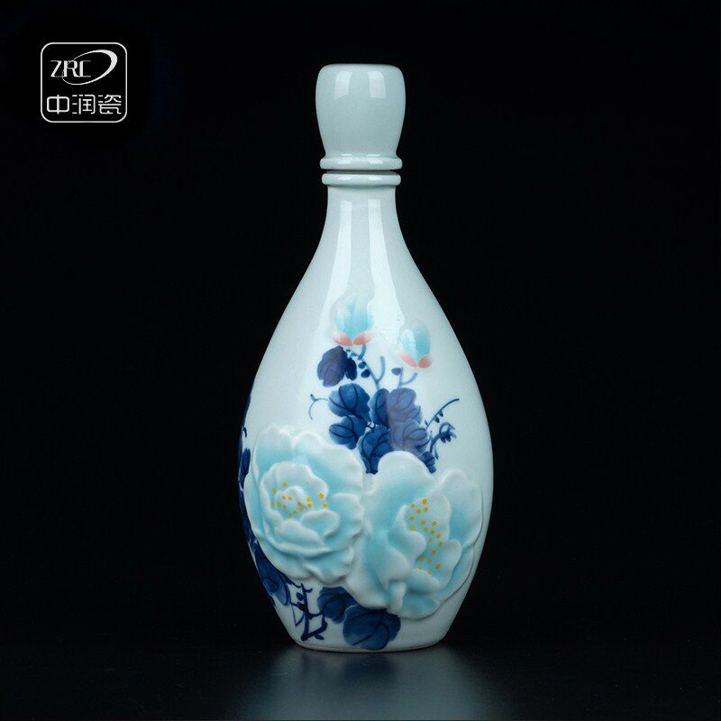 Jingdezhen Ceramic wine Lotus Flowers in Lotus Blossom Wine Bottle Imitation Ancient Home Liquor Small Wine Pot With a catty of white wine bottle empty wine bottle