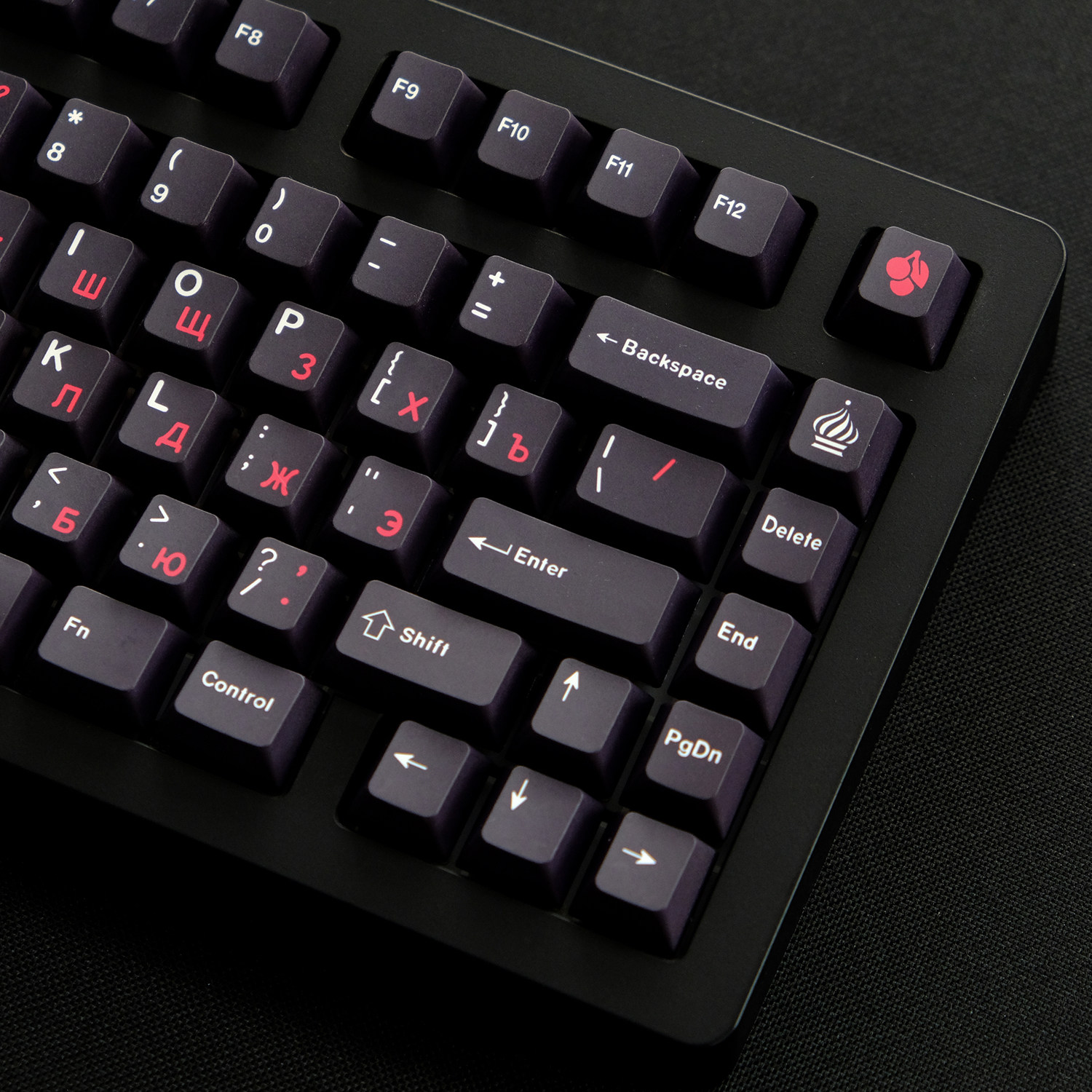 1 Set GMK WOB Red Cyrillic Keycaps PBT Dye Subbed Keycap Black Red