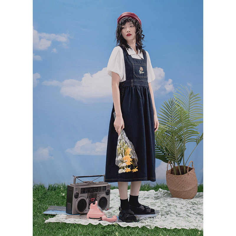 Square Collar Sleeveless Denim Vest Skirt Women's Vintage Day Ensemble Long Version Embroidery Loose 100 hitch age Ocean dress Summer