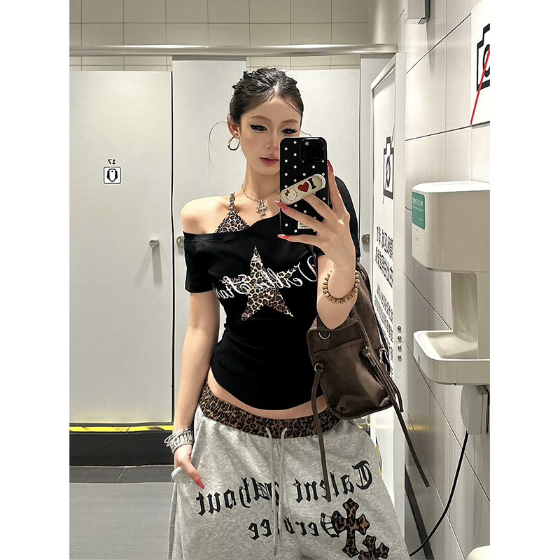 Explosive Candy American Hot Girl Leopard Print Pentagram Print Short Sleeve T-Shirt Summer New Slim Fit Off-Shoulder Top Explosive Candy American Hot Girl Leopard Print Pentagram Print Short Sleeve T-Shirt Summer New Slim Fit Off-Shoulder Top