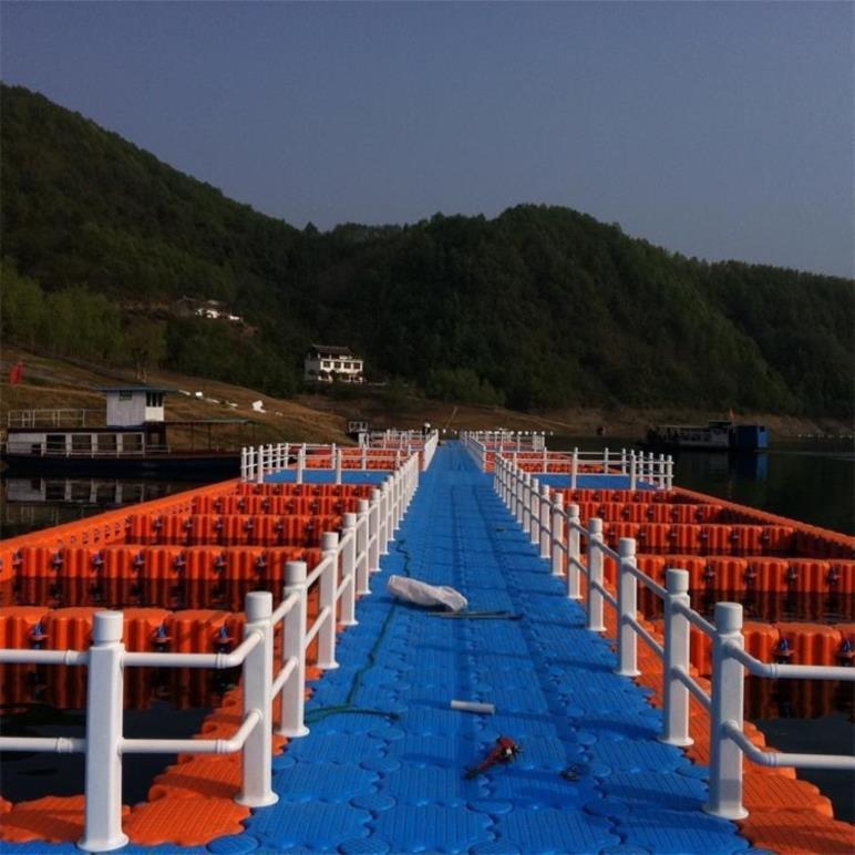 Water pontoon Yacht Marina Breeding Cage Plastic Floating Island Moray Dock Floating Bridge Fishing with floating terrace float