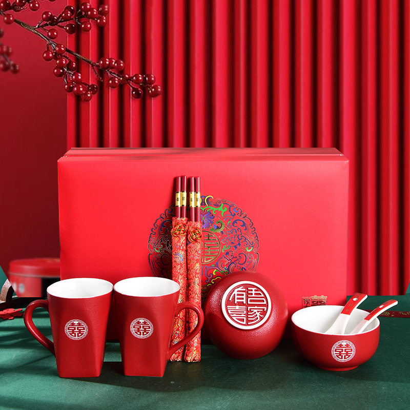 Wedding gift wedding lettering red cup a pair of bowls and chopsticks spoon gift box set wedding gift for newlyweds girlfriends