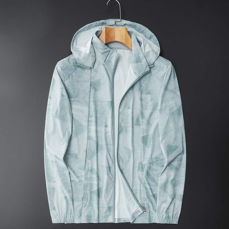 Ice silk jacket 2021 new men's sunscreen summer thin loose outdoor sports hooded camouflage jacket