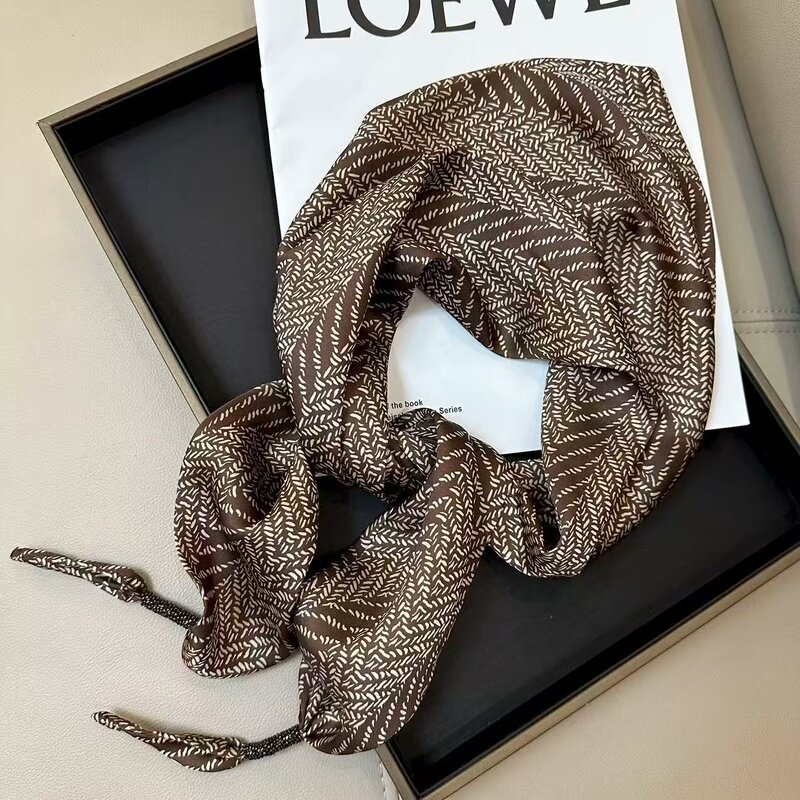 Korean Triangle Scarf for Women, Layered High-End Silk Scarf, 2025 New Style Waist Scarf, Paired with Jeans, Accessory Waist Decoration