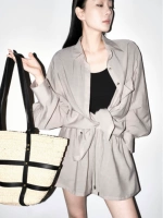 Голубиные серо -шорты для второй партии до -сала в течение 15 дней