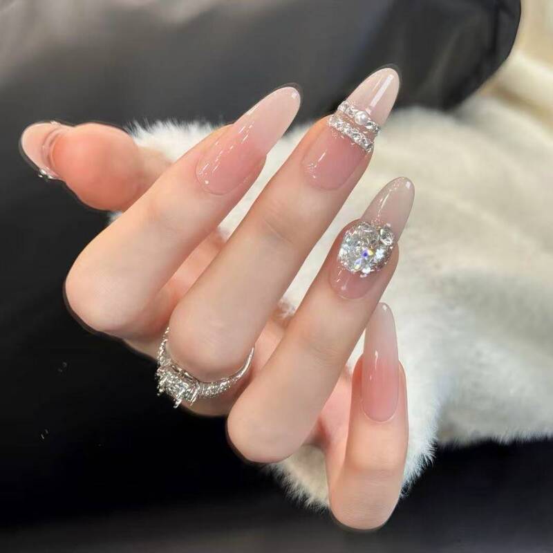 Purely Handmade Rhinestone Press-On Nails, Simple Nude Color Gradient, Dazzling Nail Art, Brightening and Elegant Nails