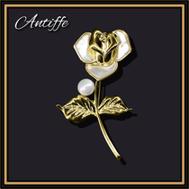 Korean wild natural mother shell brooch High-end female ins personality corsage pin luxury atmospheric clothes assembly decoration