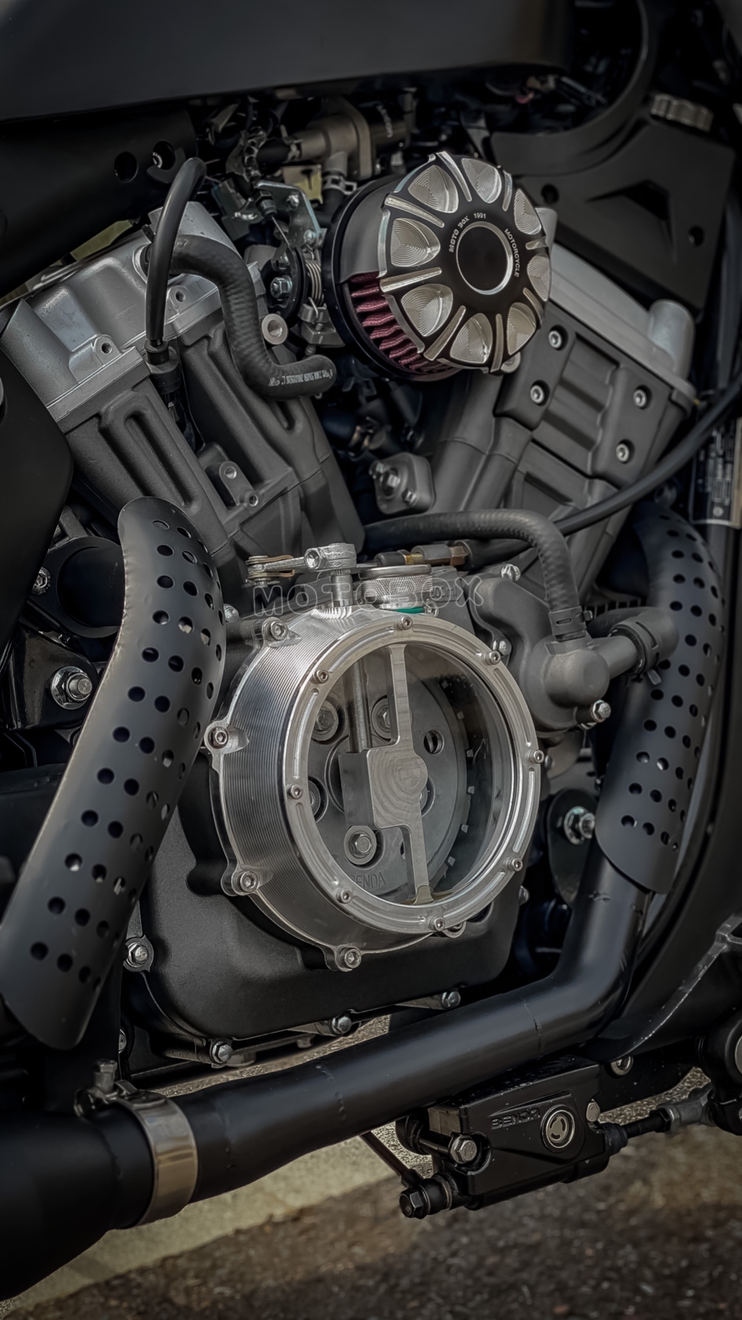 Jinjira 300 modified Benda locomotive engine transparent cover Clutch cover Engine visual cover distortion-free straight