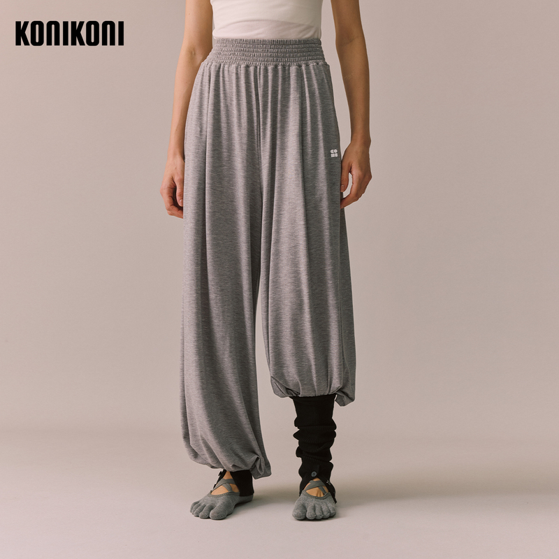 Konikoni Soft Flow Woven Merino Wool Yoga Sports Pants, Ultra-Loose, High-Waisted, with Drapey Legs That Can Be Cuffed Konikoni Soft Flow Woven Merino Wool Yoga Sports Pants, Ultra-Loose, High-Waisted, with Drapey Legs That Can Be Cuffed