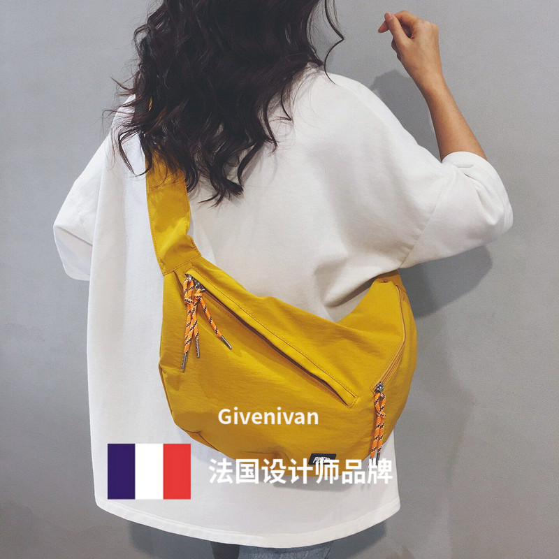 Authentic French Givenivan Large-Capacity Canvas Bag 2026 New Model Commuter Sports Travel Crossbody Dumpling Bag