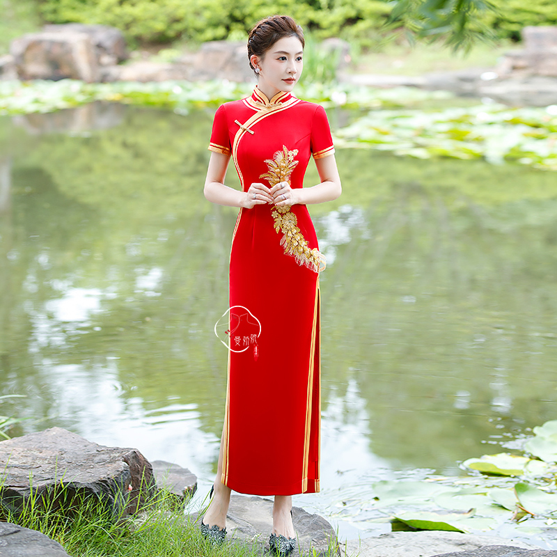 Cheongsam Runway Show 2026 New Long Style Elegant Chinese Style Performance Outfit for Petite Mothers, Suitable for Etiquette and Posture Classes Cheongsam Runway Show 2026 New Long Style Elegant Chinese Style Performance Outfit for Petite Mothers, Suitable for Etiquette and Posture Classes