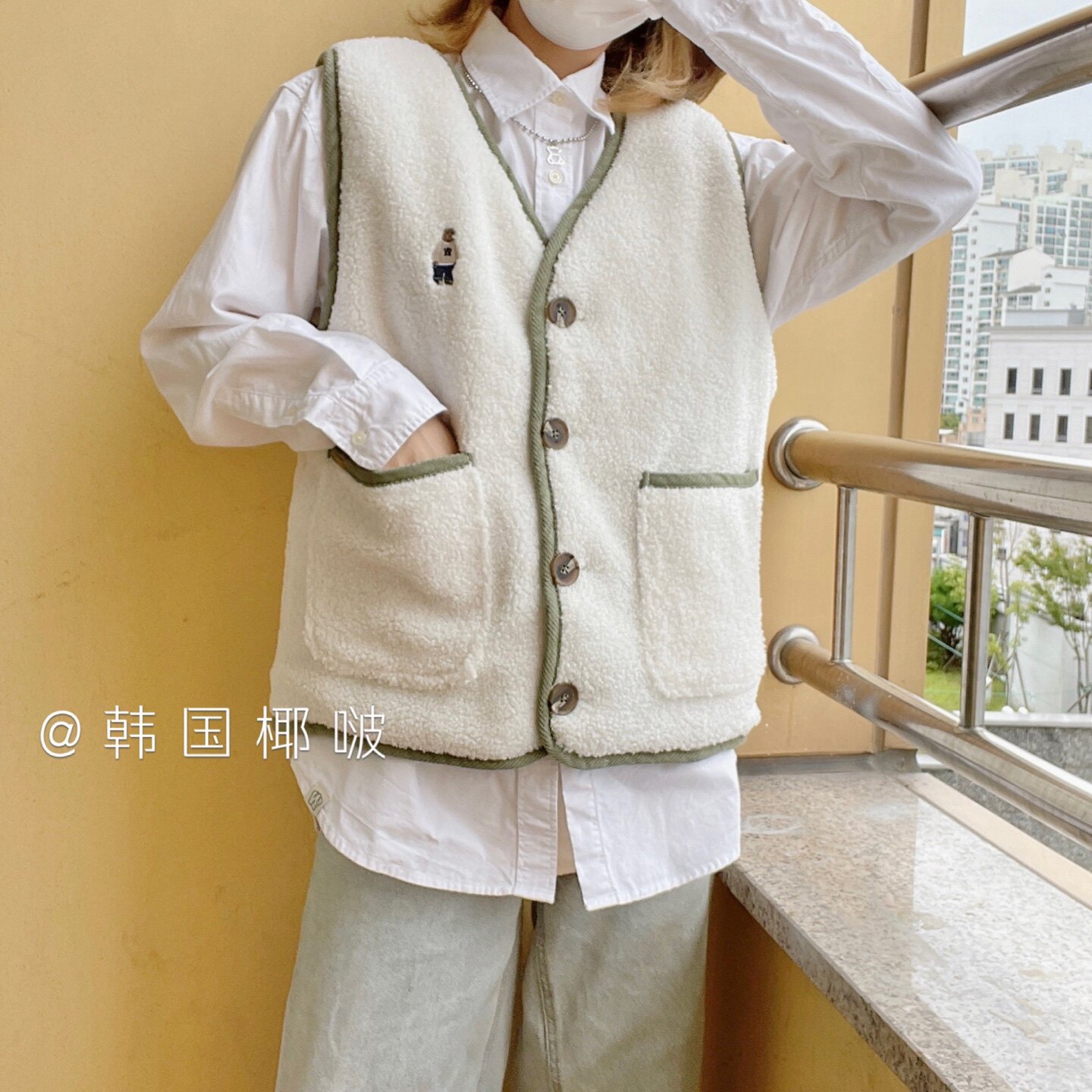 Special offer Korean coconut whoau direct mail 21 double-sided bear embroidered lamb velvet vest