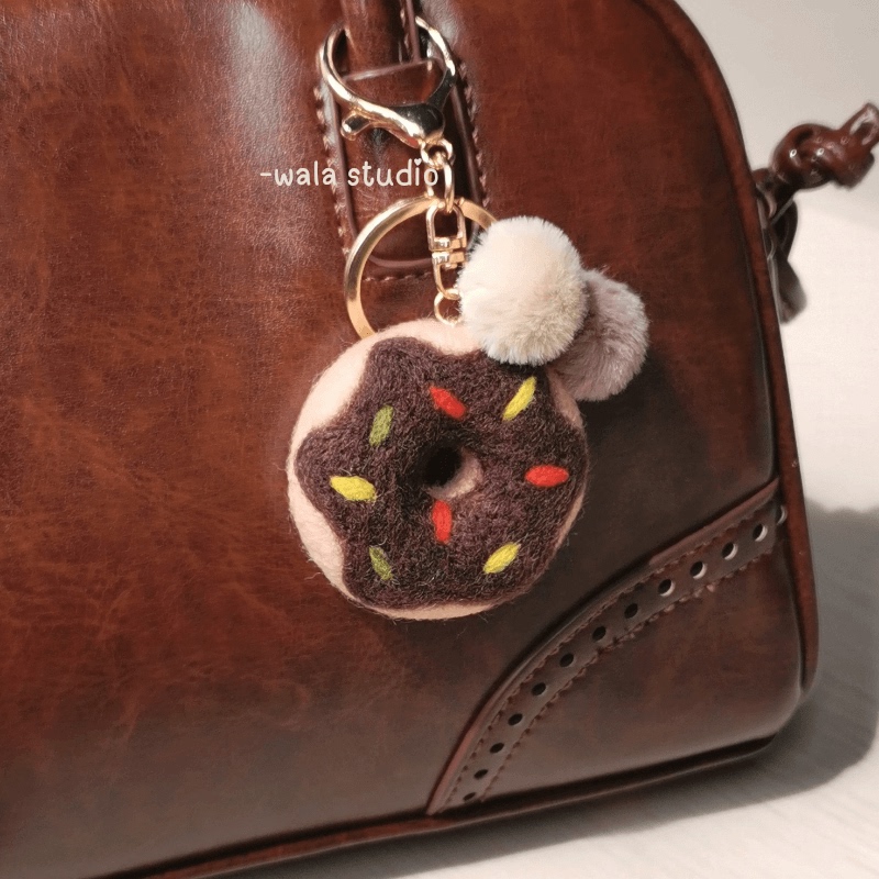 Wala Original Donut Keychain Cute Wool Felt Backpack Pendant Simulated Donut Plush Keychain