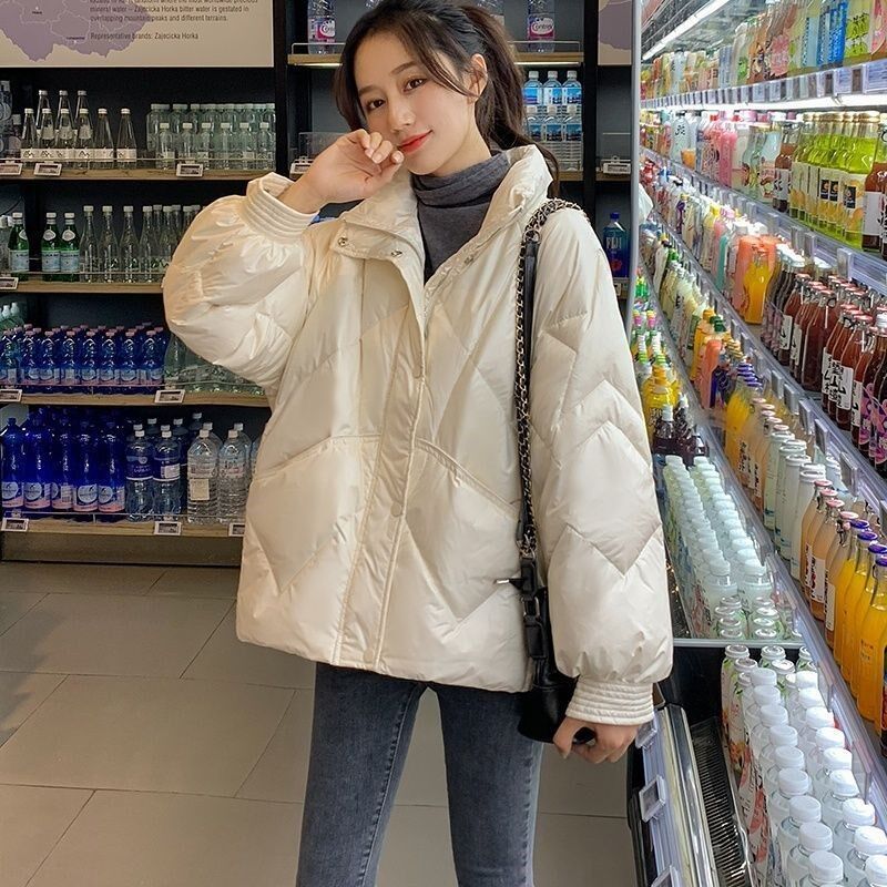 Rice white short down clothes women's clothing winter 2021 new Korean version loose black small sub jacket light and medium long padded jacket