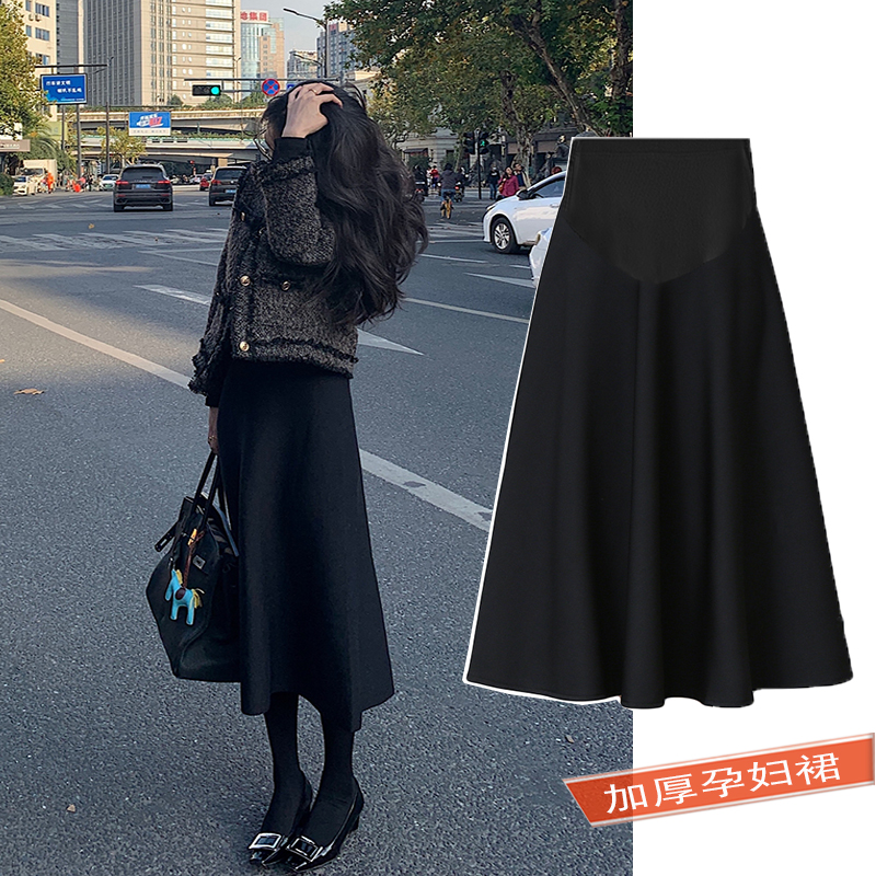 Pregnant woman's half-skirt in autumn and autumn pregnancy half-skirt in a thin black half-body skirt