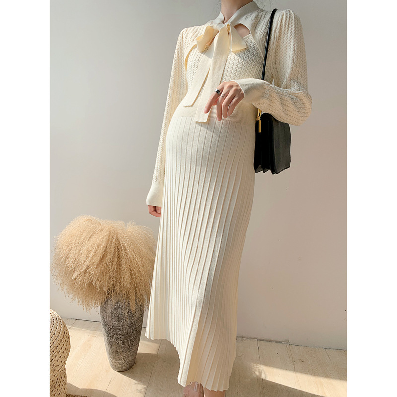 Maternity autumn clothes 2021 new slim fit belly knitted dress long winter temperament age-reducing sweater bottoming skirt