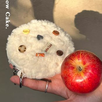 Nothecase white lamb fur coin purse