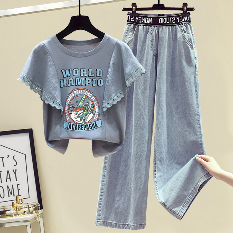 Fresh and Simple Summer Outfit for Women, Korean Style, Fashionable Loose Letter-Embroidered T-Shirt + High-Waisted Wide-Leg Jeans Two-Piece Set Fresh and Simple Summer Outfit for Women, Korean Style, Fashionable Loose Letter-Embroidered T-Shirt + High-Waisted Wide-Leg Jeans Two-Piece Set