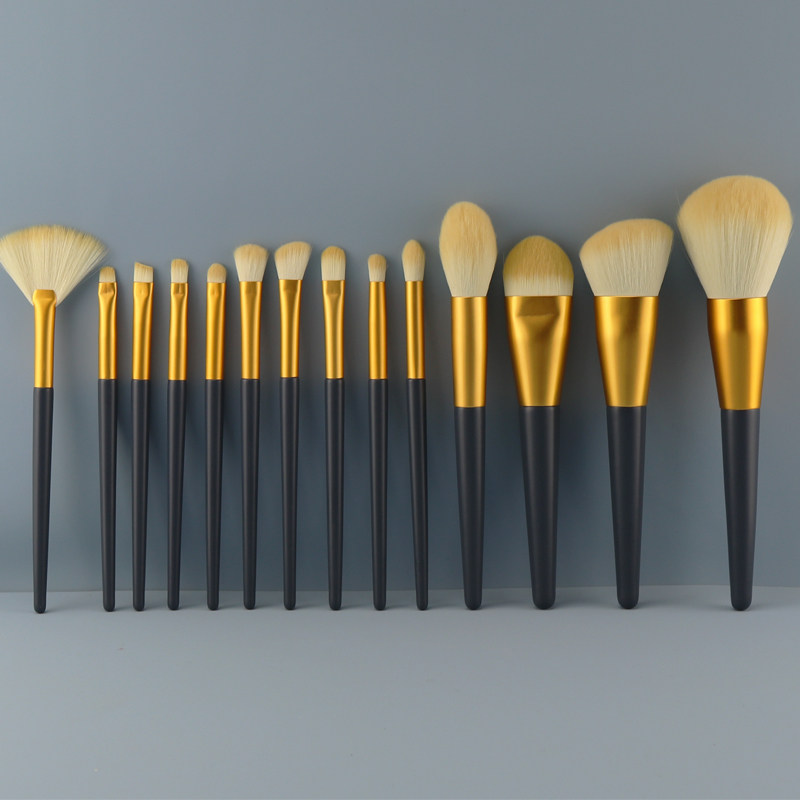 14 Els Grape Makeup Brush Set Loose Powder Brush Powder Bottom Brushed Eye Shadow Brush Canton Brush Beginner Makeup Tools