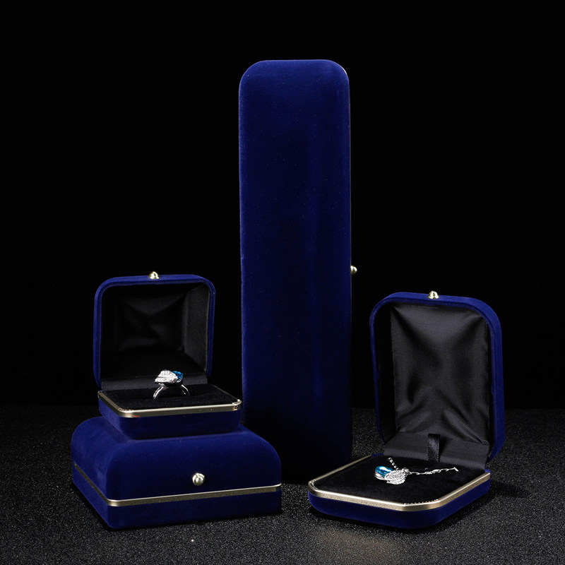 伟德国际世界知名珠宝大牌们的高级珠宝新品彩色大宝石赢麻了